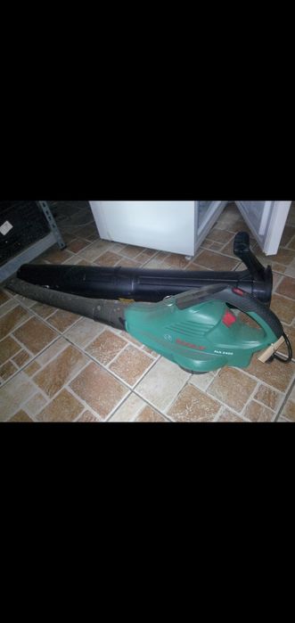 NOU Suflanta sau aspirator de frunze Bosch 2400 nefolosit cu accesorii