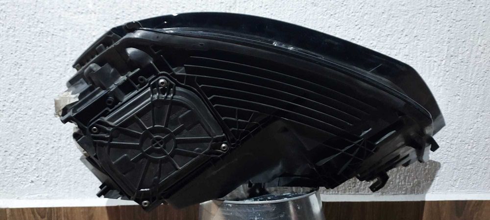 far audi a8 S8 dreapta LED Matrix model 2018-2020
