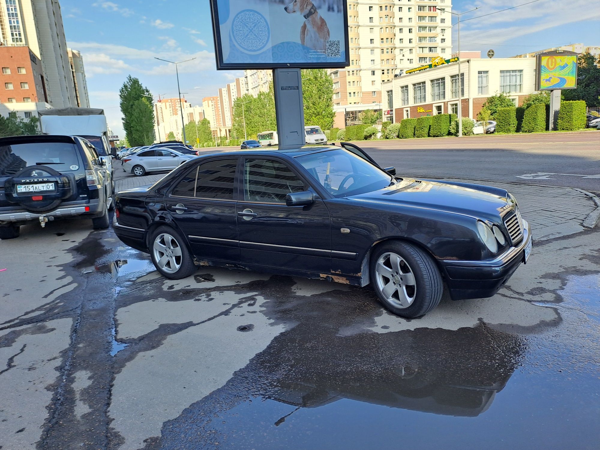 Продам мерседес 210 3.2