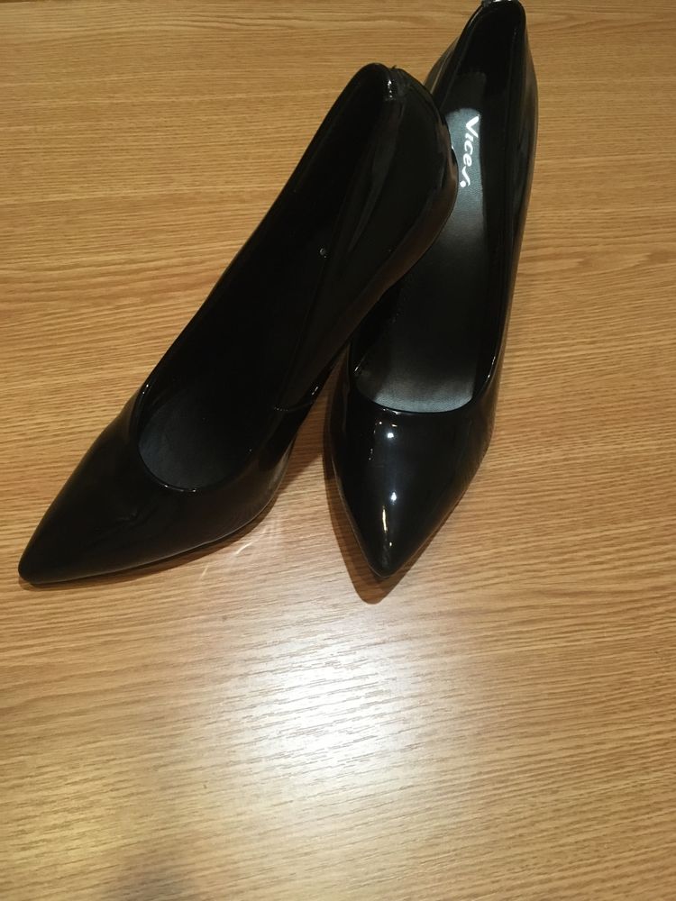 Дамски обувки черен лак 40 номер