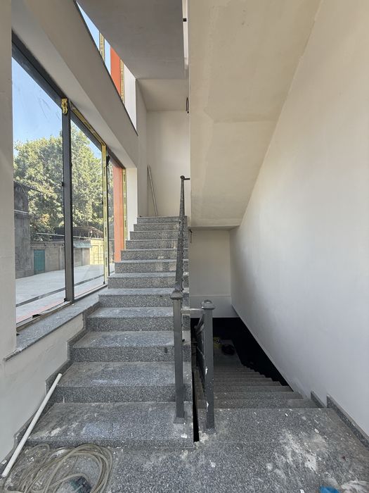 Продается здание. Чиланазар. Срочно.