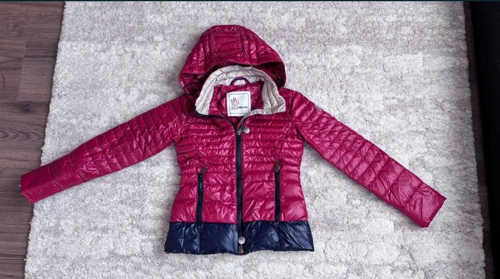Оригинално Moncler яке (детско)
