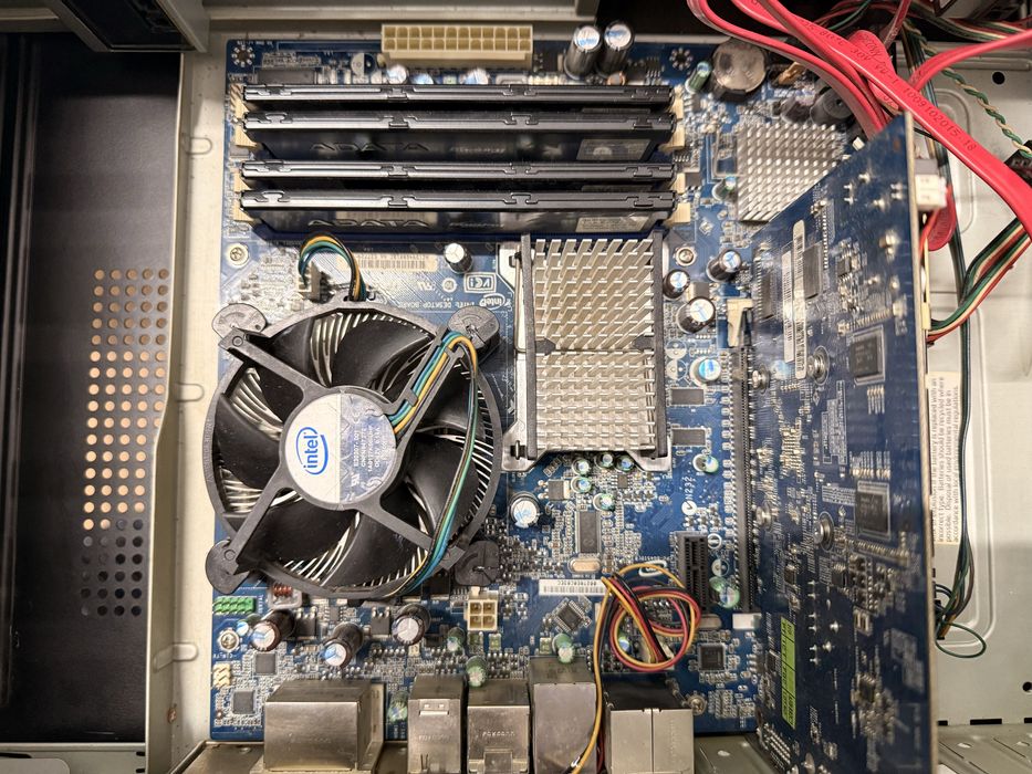 Unitate PC Intel Core 2 Quad Q9400 - 2666 Mhz