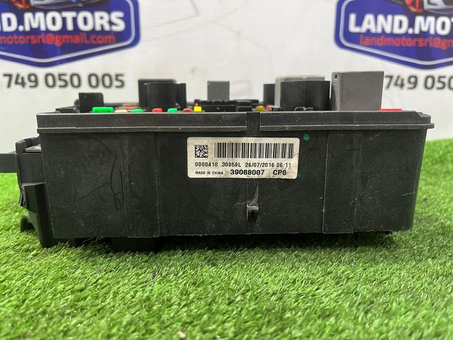 TABLOU PANOU SIGURANTE OPEL CORSA E 1.3 DIESEL 2016 COD OEM 39068007 39068007CP6 2014-2019