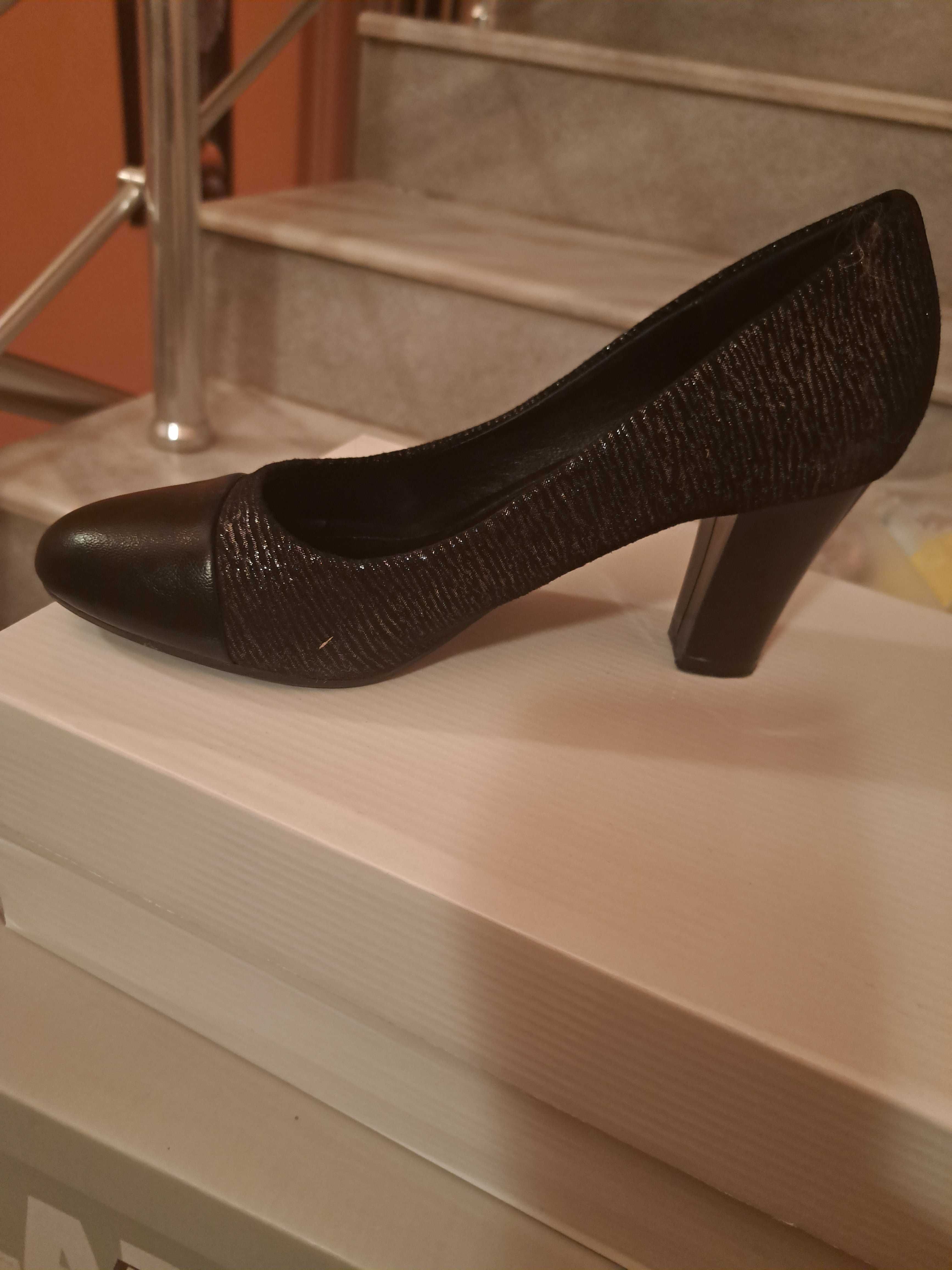 Дамски обувки,черни, 2 модела