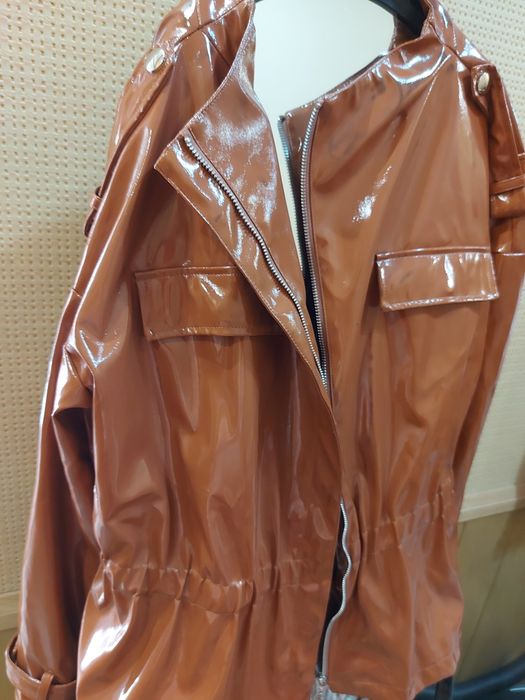 Продаётся куртка из лаковой кожи