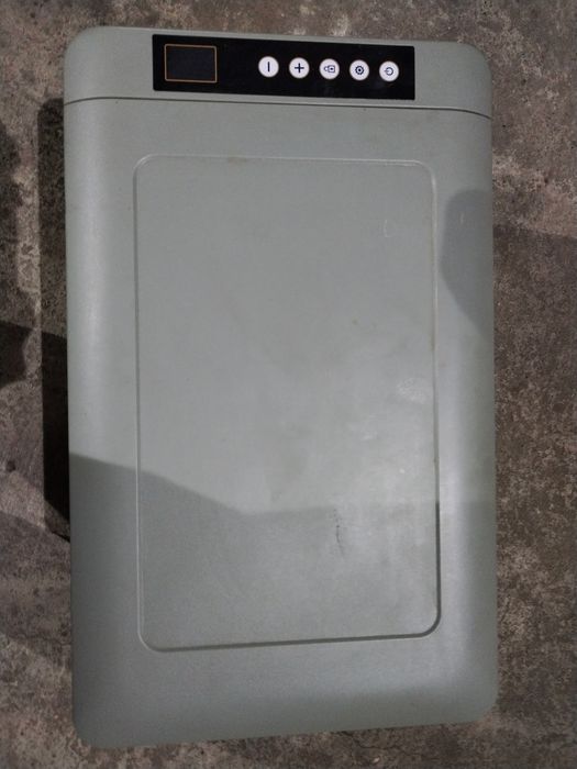 Холодиник 12,24 вольт