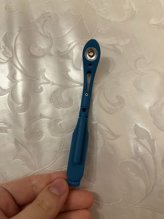 Lampa mica de citit Carturesti