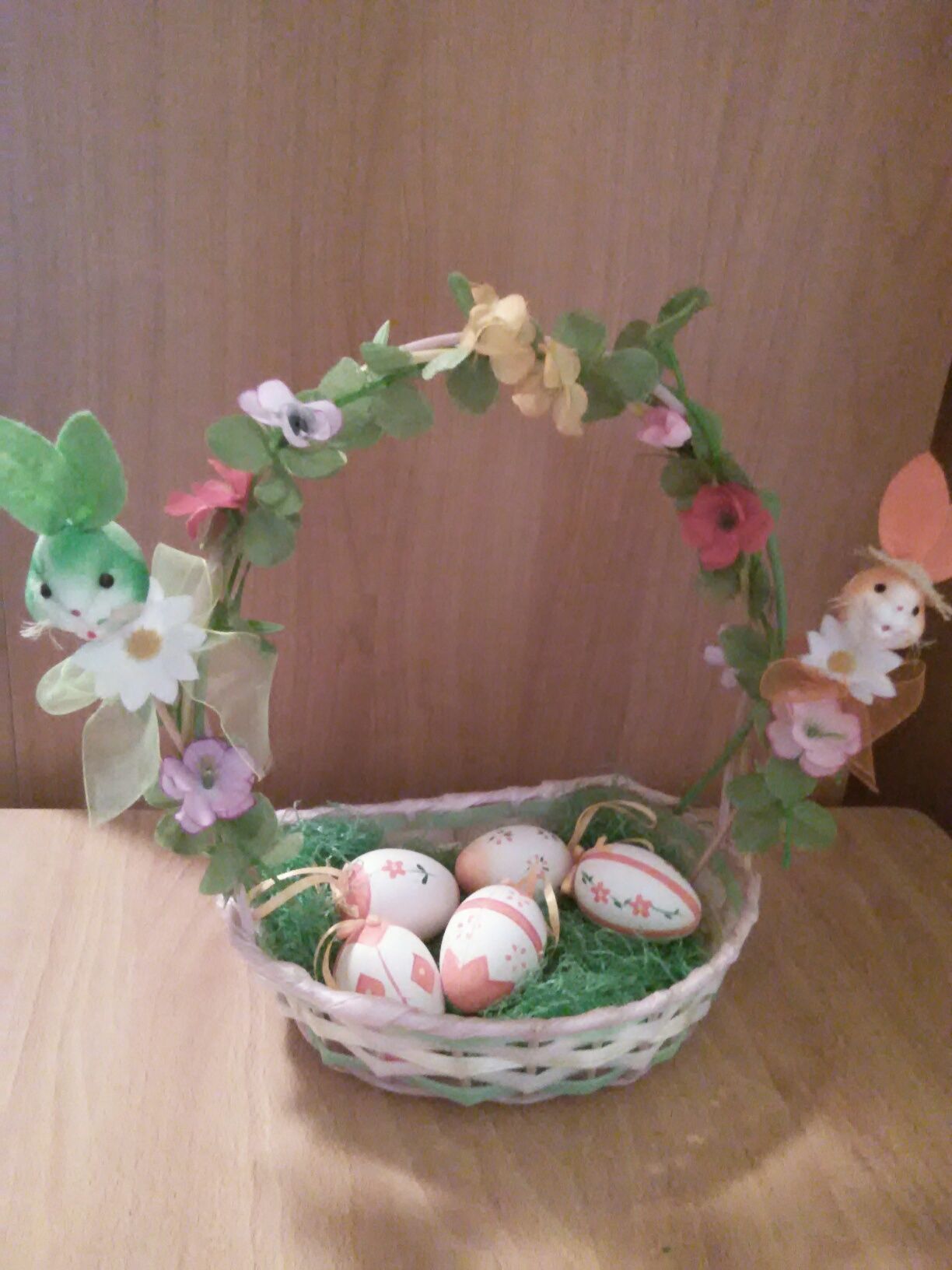 Coșuleț decorativ cu oua