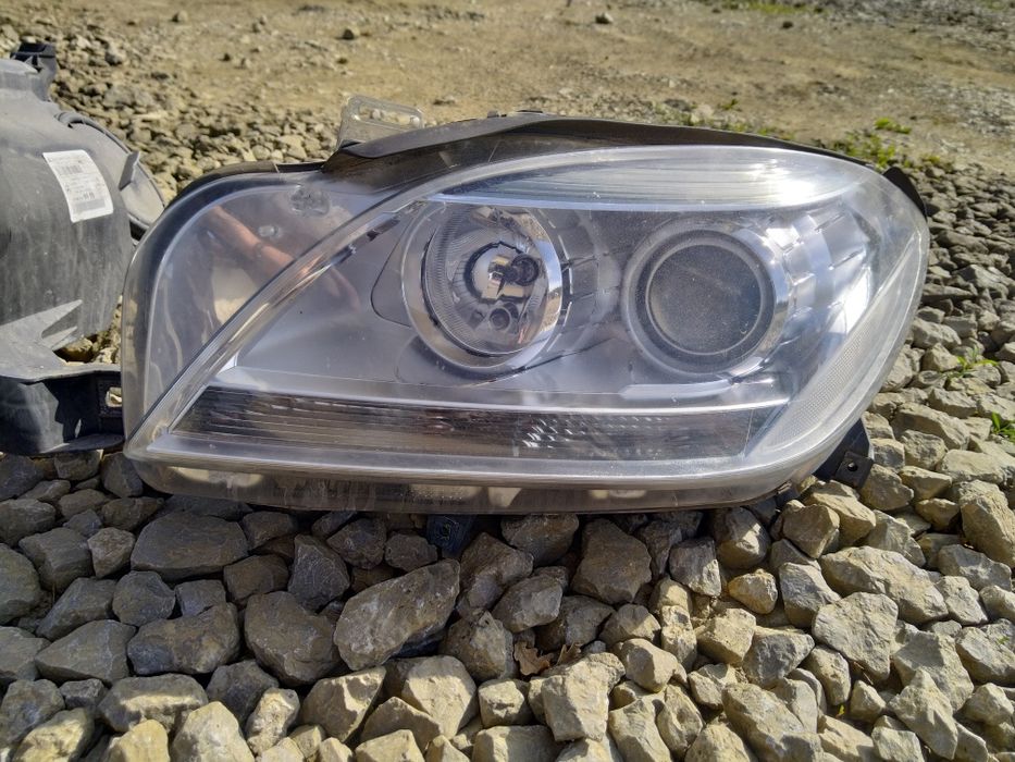 Ляв оригинален H7 фар ML W166