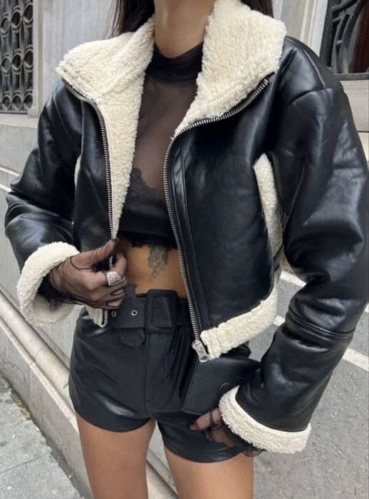 Късо кожено черно яке