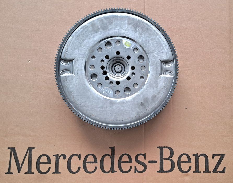 Volantă Sprinter 2009 - 2025 Produs NOU ORIGINAL MERCEDES  ÎN  OFERTĂ