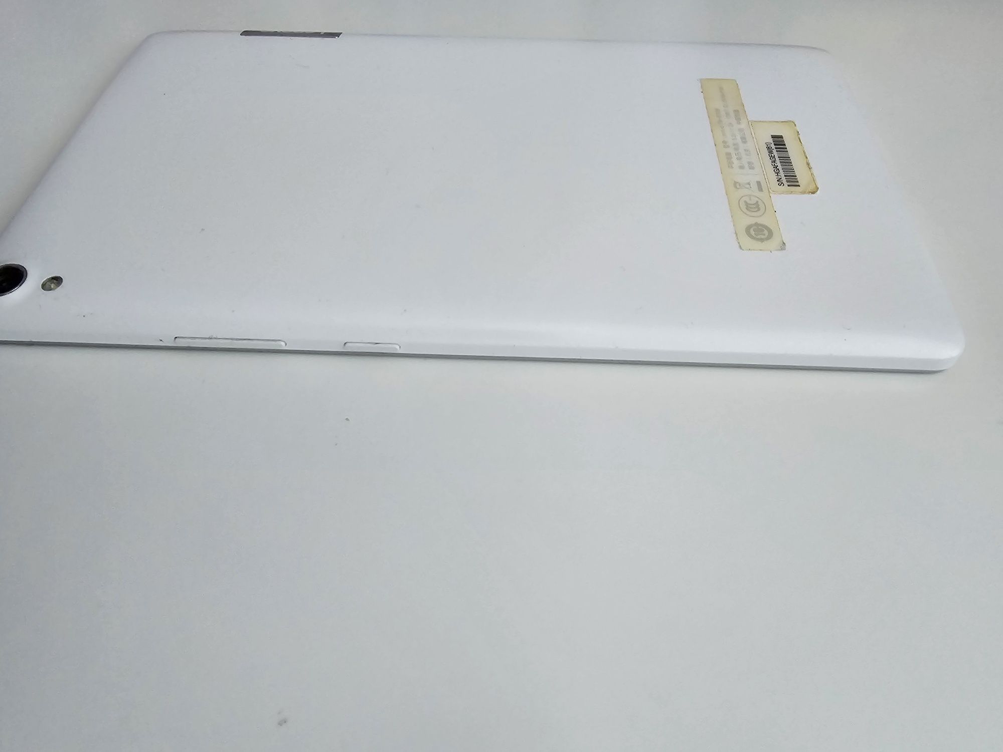 Таблет Lenovo Tab3 8 Plus 3GB/16GB+32GB micro card
