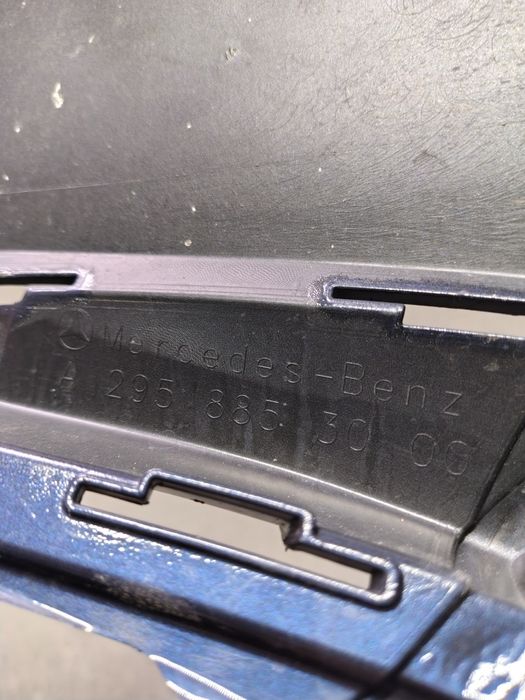 Bara fata Mercedes EQE V295 an 2021-2025