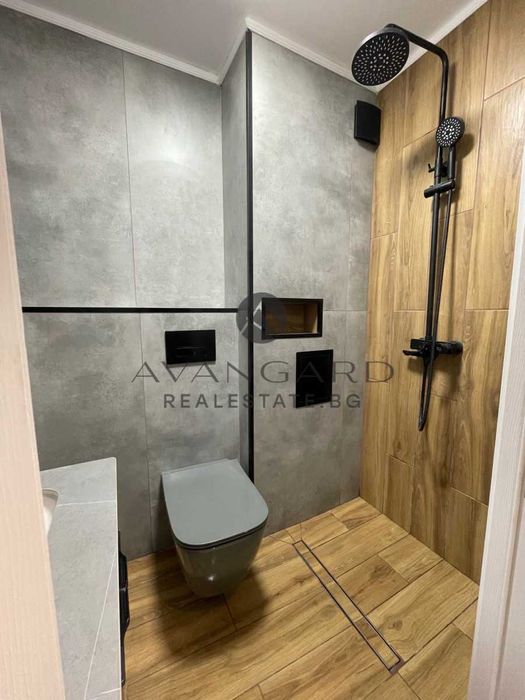 Продава се Тристаен апартамент в Пловдив, Христо Смирненски - 70 кв.м за 2057 €/кв.м - Снимка #8