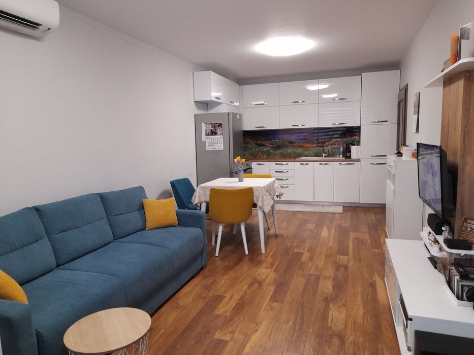 Продава се Двустаен апартамент в Пловдив, Кючук Париж - 73 кв.м за 1781 €/кв.м - Снимка #8