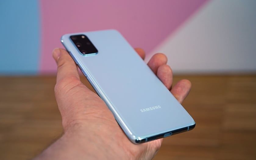 Samsung S 20  5G операц. система 12Gb