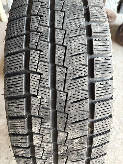 Шины 235 60 R18 зимние