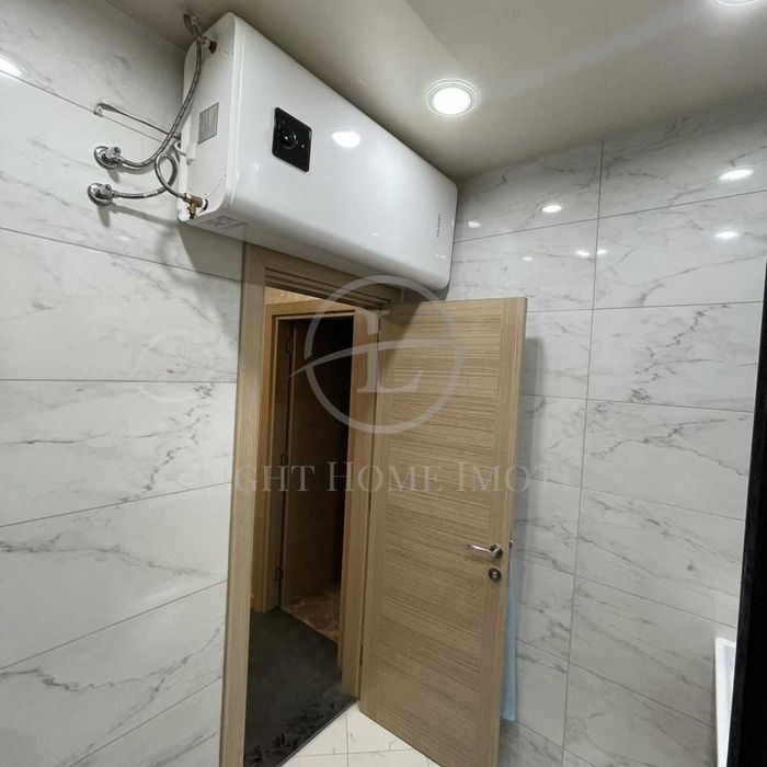 Продава се Двустаен апартамент в Пловдив, Център - 83 кв.м за 1251 €/кв.м - Снимка #8