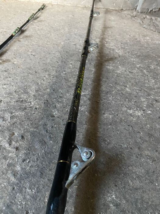 Vând undițe în stare excelenta