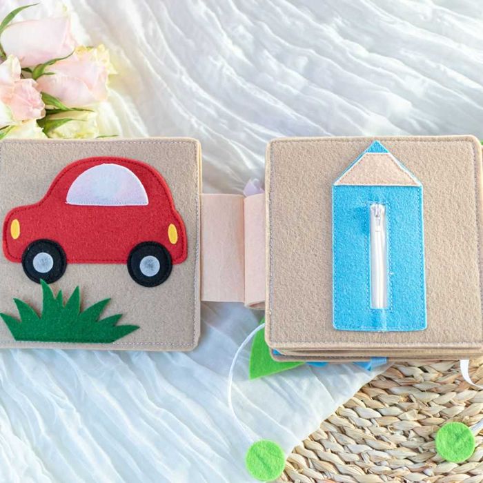 Carte Senzorială Montessori „Prietenul Ursuleț” - 6 luni