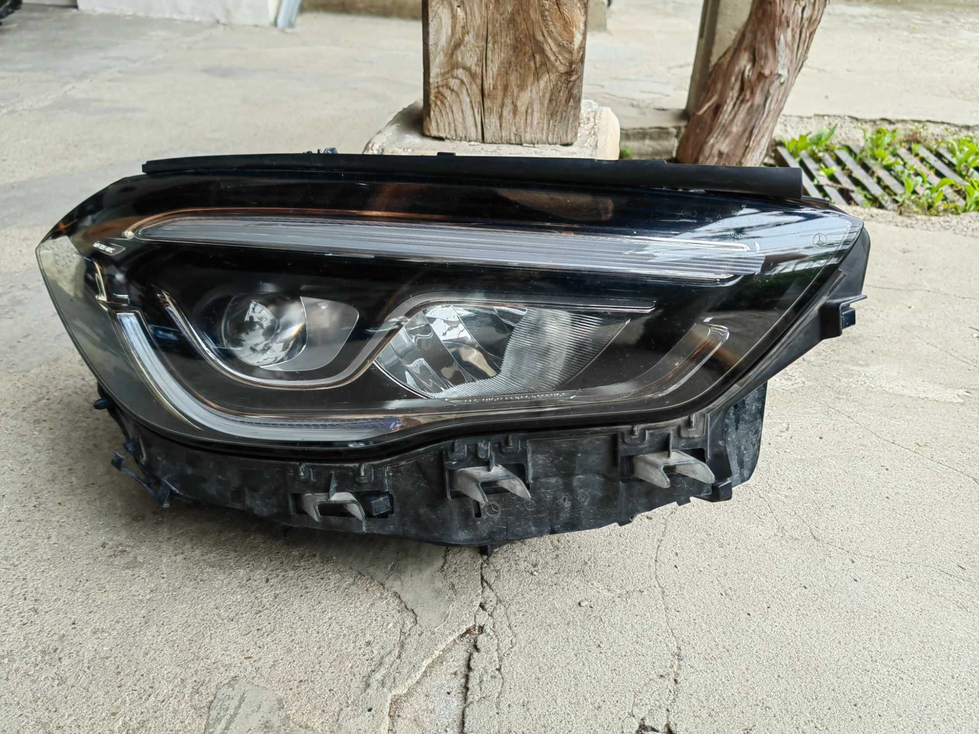 Фар Mercedes GLA W247 LED десен / Фар Мердесея ГЛА W247 Оригинален
