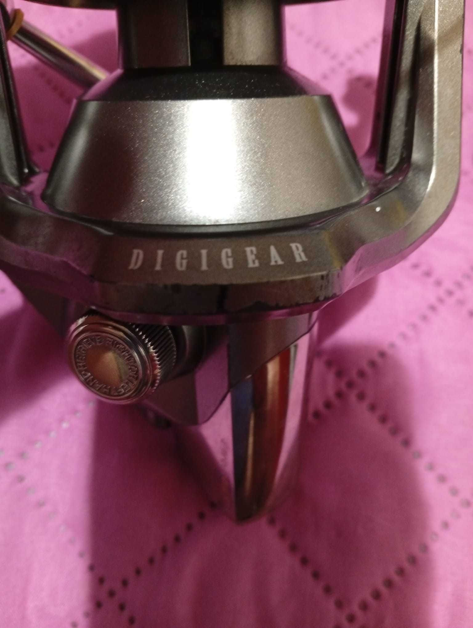 4 Mulinete Daiwa Tournament Ento 5000