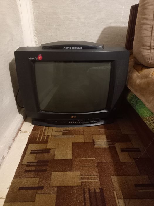 Продам Телевизор LG