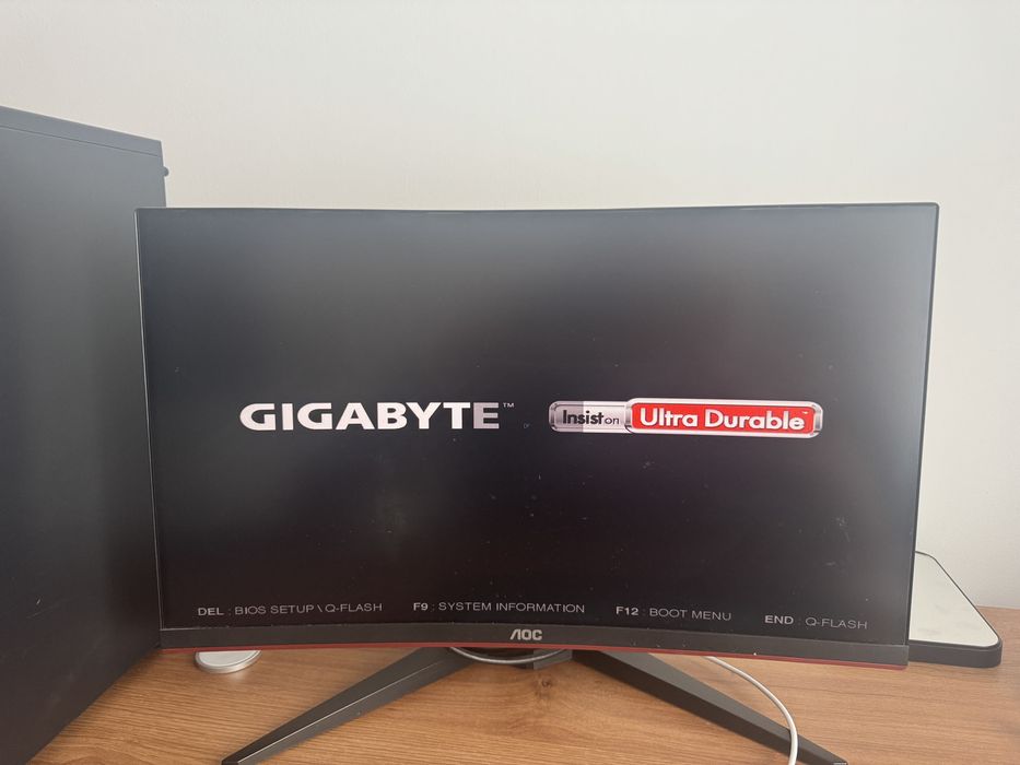 Pc gaming si monitor AOC