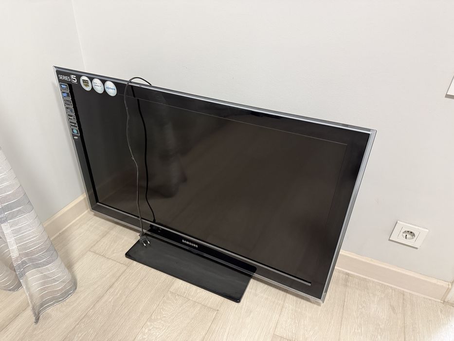 Продам ТВ с дефектом Samsung