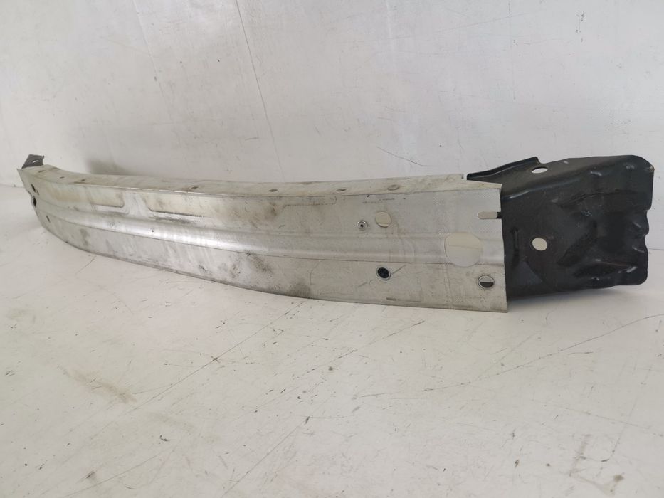 Тойота РАВ4 / Toyota RAV4 Оригинална предна броня в добро състояние