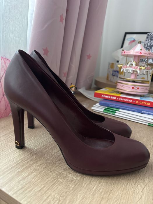 Обувки GUCCI размер 39