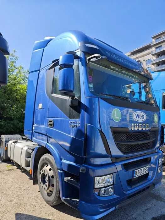 Ansamblu Iveco Stralis Hi-Way Semiremorca Krone