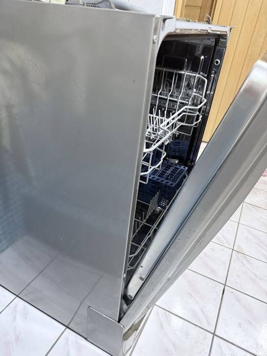 Продам Посудомоичную  машину