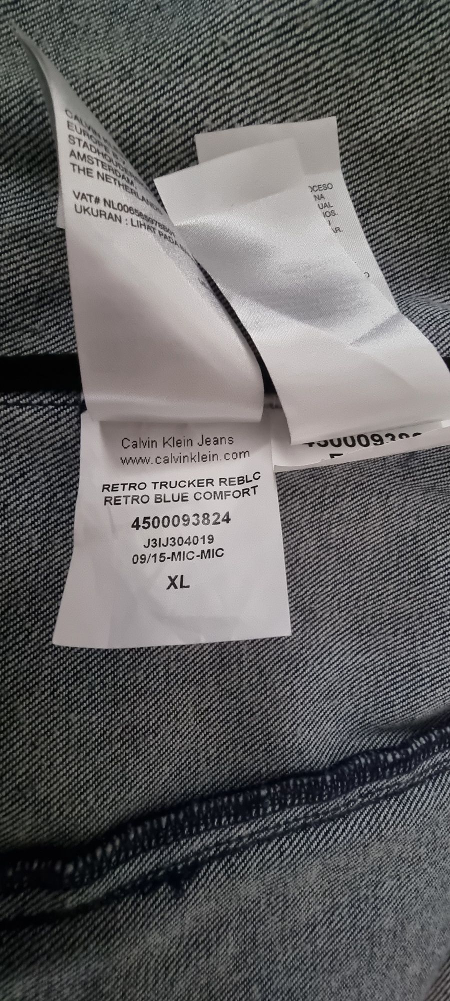 Calvin Klein Jeans/ Retro/XL