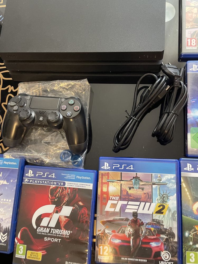 Продавасе PS4 pro!топ!