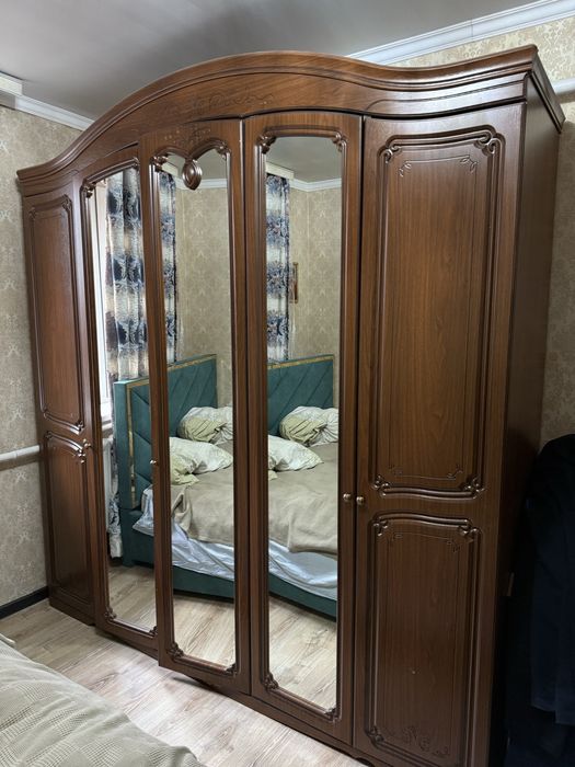 Срочно шкаф и комод