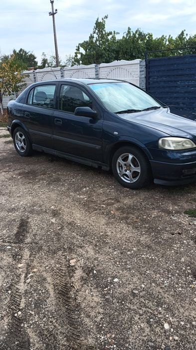 Masina Opel 1.6 benzina