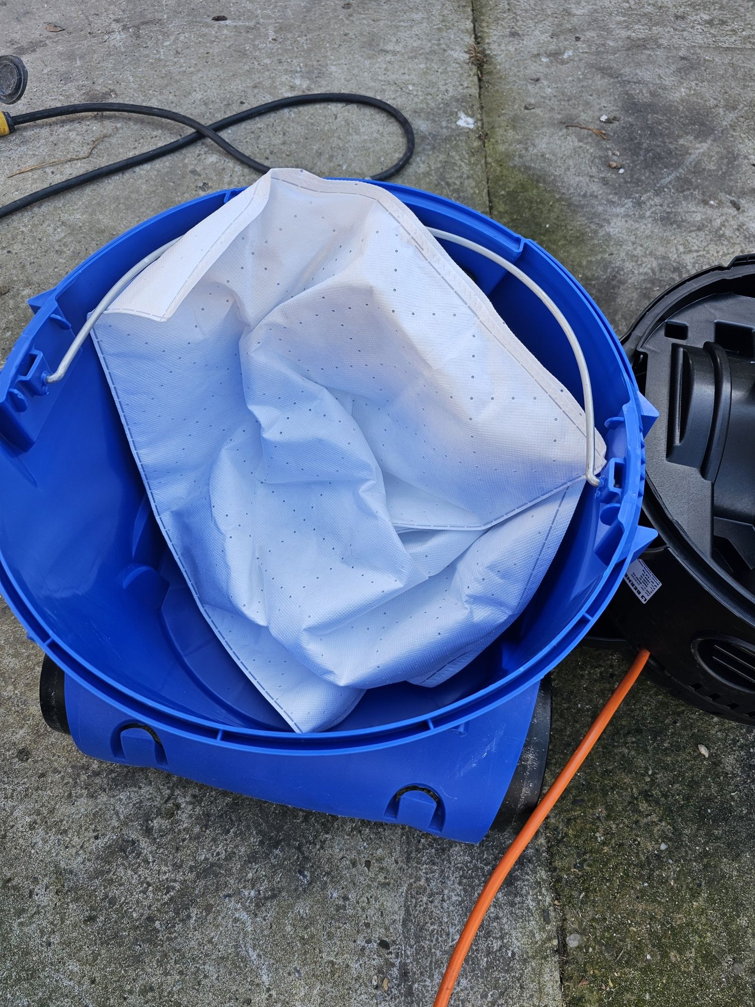 Aspirator umed/uscat BERNER (milwaukee)28L 1500w