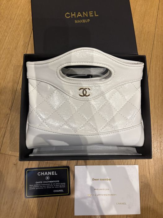 Geanta noua cu cutie si card