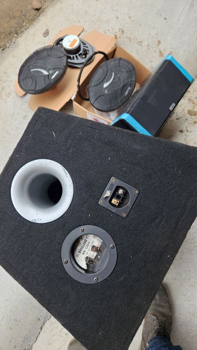 Hertz колони 6х9