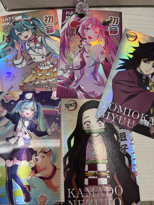 Голографические коллекционные аниме карты