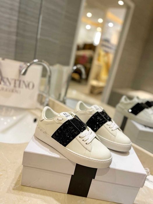Valentino/ различни модели