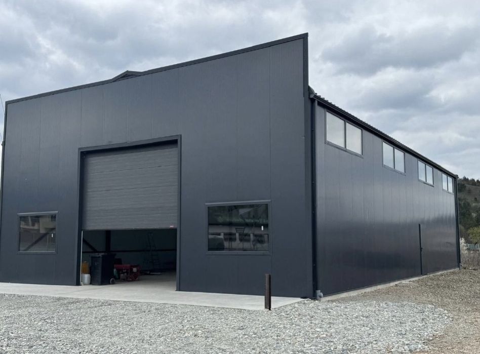 Vand structuri metalice, accept schimburi auto +/-