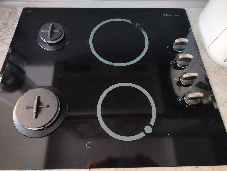 Комбиниран плот за вграждане в кухня