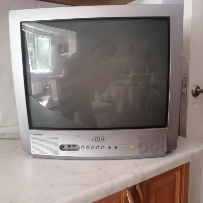 Телевизор JVC Серебристый. 5000тг