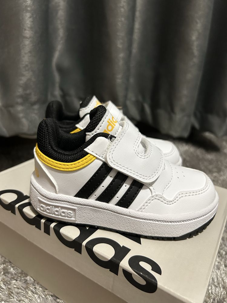 Детски обувки Adidas Runfalcon, Hoops, Grand Court