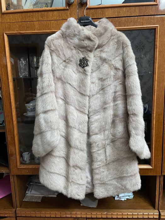 Норковая шуба , в идеальном состояние. Размер S