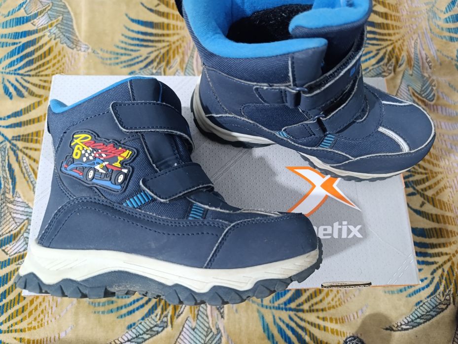 Обувь детская для мальчиков 30 размер почти новый