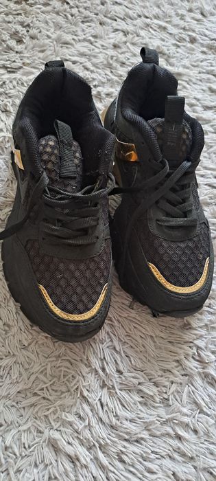 Adidasi Nike Mărime 36